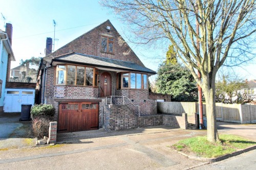 Arrange a viewing for Plantation Avenue, Leicester
